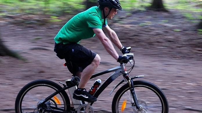 Cyklista se na Ostravsku projížděl nahý! Jeho důvod byl kuriózní