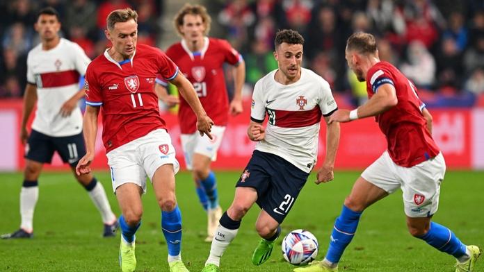 Chaos před klíčovým duelem. Tři fotbalisté museli opustit reprezentaci