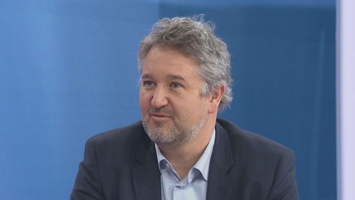 Covid ještě může zmutovat. Roušky jsou nezbytné, varuje epidemiolog Smejkal