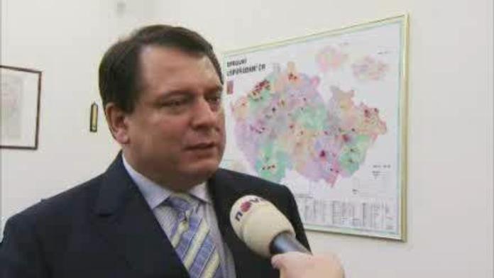 VIDEO: Paroubek se svatbou stále váhá, ošívá se i Kováčová