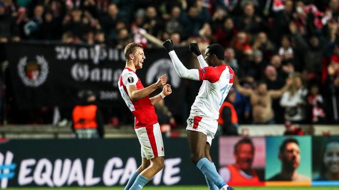Po boku hvězd Arsenalu a Chelsea: Dva hráči Slavie jsou v týmu kola!
