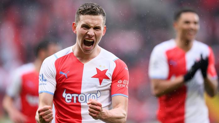 Slavia se převlékla do nového kabátu. Změnila logo, dresy i název stadionu