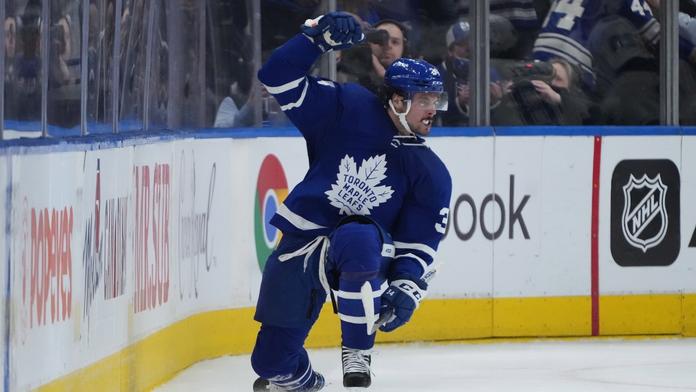 Slavící Auston Matthews