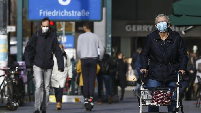 Česko chce uvolňovat. Má přitom více případů než země, které zpřísňují