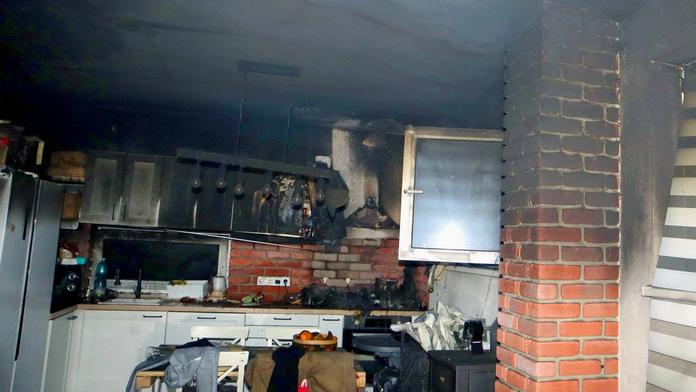 Ohořelá kuchyňská linka