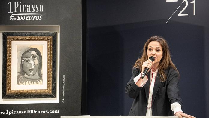 Losování tomboly 'Picasso za 100 eur' v Paříži