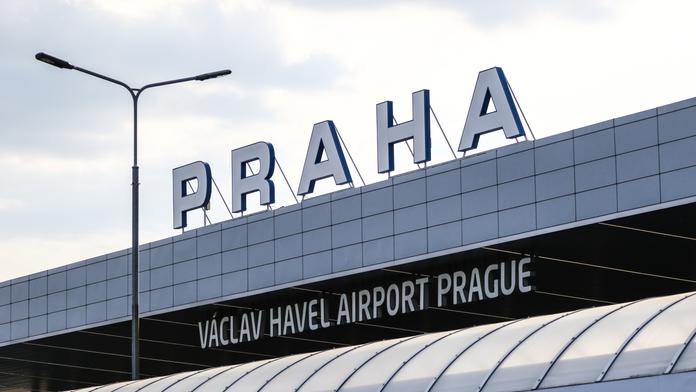 Pozor! Letos čeká Čechy před odletem na dovolenou důležitá změna