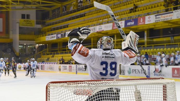 VIDEO: Nevídaný kousek! Brankář Plzně dal v přípravě gól
