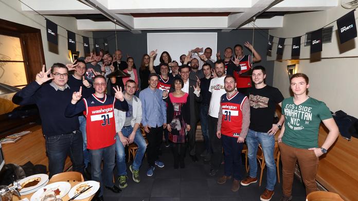 Jaká byla Czech Heritage Night v NBA? Fandilo se v celém Česku!
