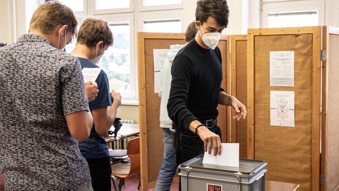 Studenti si vyzkoušeli volby. Dopadly úplně jinak než průzkumy