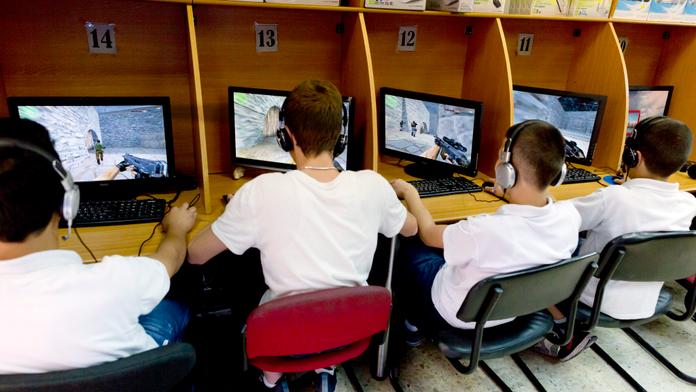Chcete se zbavit závislosti na internetu? Tohle nikdy nezkoušejte
