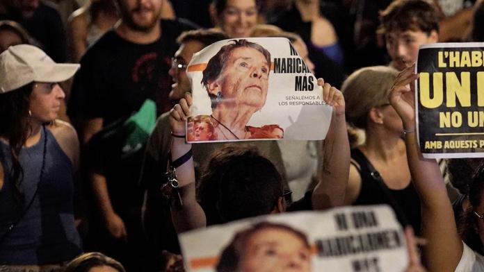 Zemřela žena, jejíž vystěhování vyvolalo protesty. Domů už se nevrátila