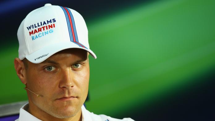 Bottas jako první bere trestné body. V tomhle vyhrát nechtěl!