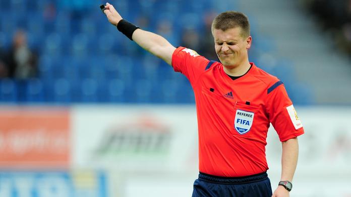 Zatím poslední zářez? Přehled chyb, které už dokázal vyrobit sudí Proske