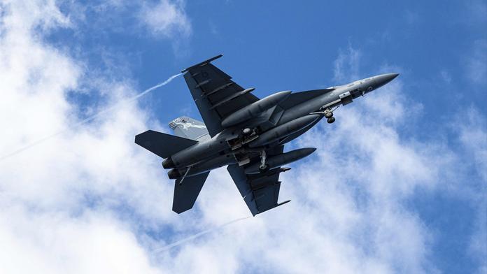 Bojový letoun F/A-18E 