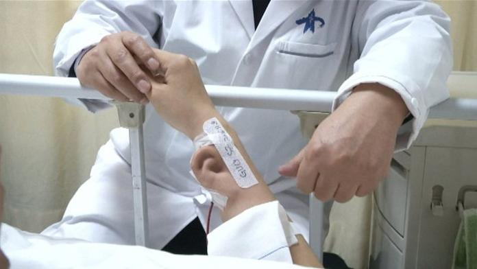 Neskutečné: Muž přišel o ucho při nehodě, "vyrašilo" mu na ruce!&nbsp;