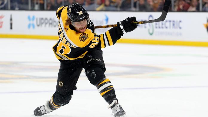 Pastrňák dal gól číslo 48! Voráček řídil další vítězství Philadelphie