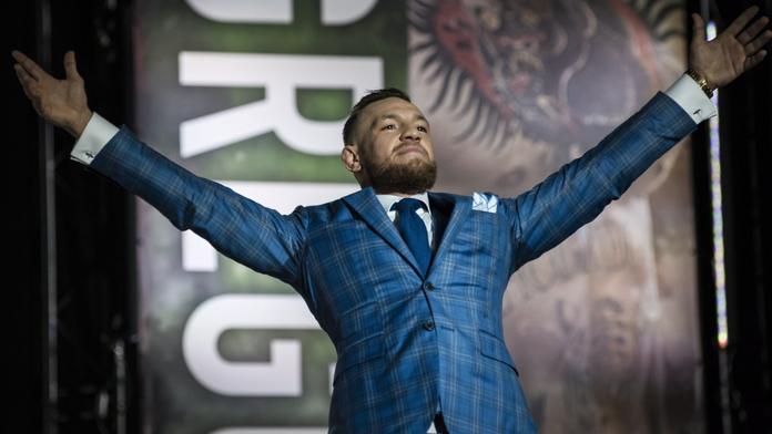 Štědrý McGregor! Svého dlouholetého trenéra potěšil miliónovým dárkem