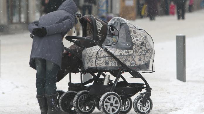 Matka hrála automaty. Její děti bloudily mrazivou nocí po městě a hledaly ji