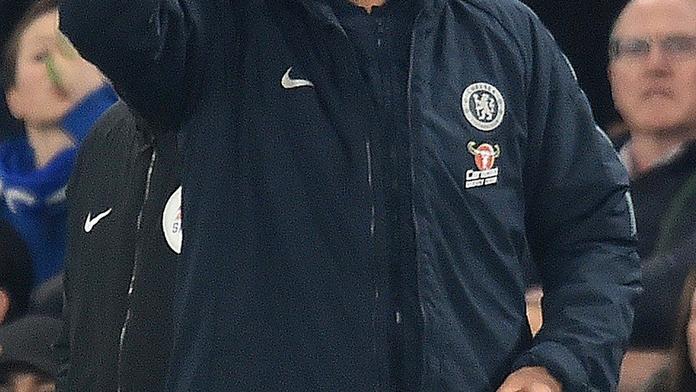 Sarri se s Kepou nemaže! Po pokutě od klubu přišel další trest