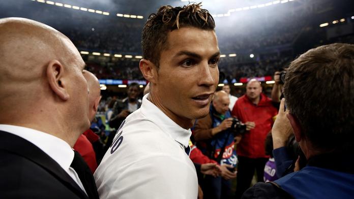 Boj o Ronalda začíná: Kdo má šanci získat fotbalovou superstar?