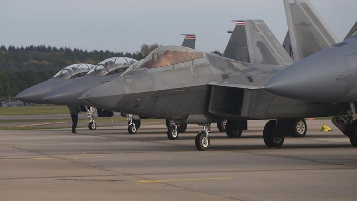 NATO investuje do obří základny v Rumunsku. Ubytuje také rodiny vojáků