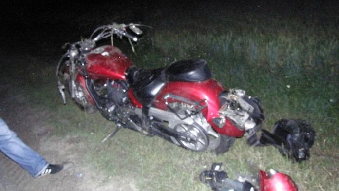 Řidič zabil cyklistku, další smrt v dodávce a motorkář na zemi