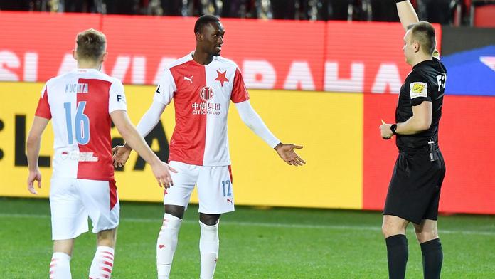 Slavia chce mít Simu v derby. Proti verdiktu disciplinárky se odvolala