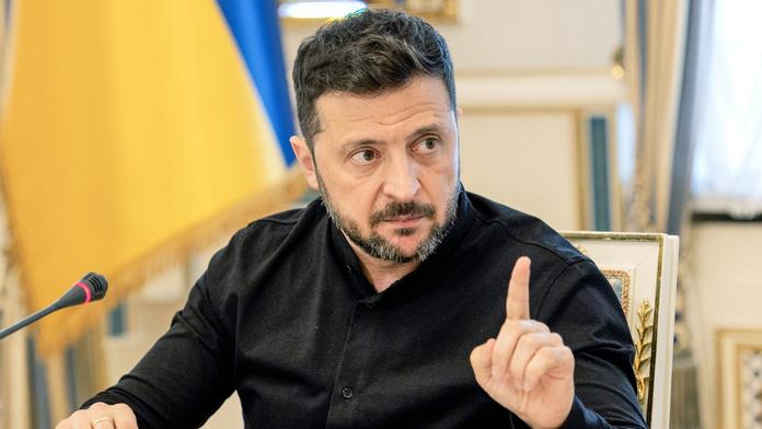 Ukrajinský prezident Volodymyr Zelenskyj během tiskové konference vlády, 4. 6. 2025