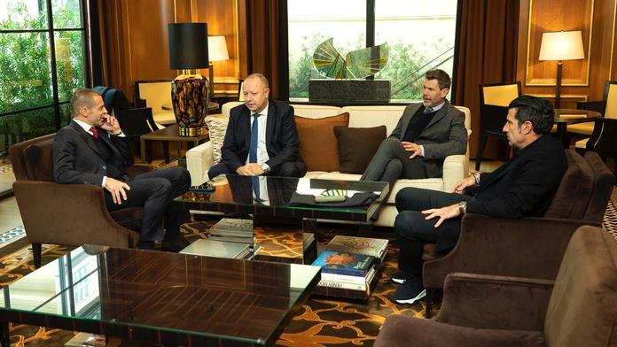Prezident UEFA i legenda Figo navštívili FAČR. Bylo to přínosné, říká Fousek