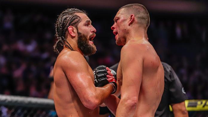 To je ranec! Aktéři duelu o největšího grázla UFC se pořádně napakovali