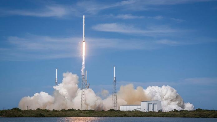 Falcon 9 odstartoval, přistání 1. stupně se tentokrát nezdařilo