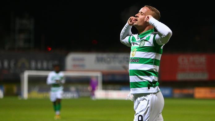 Další skandál ve Skotsku. Legenda Celticu kopla dýmovnici mezi fanoušky