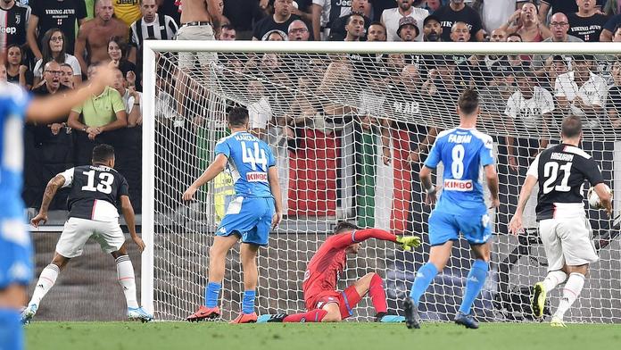 Juve ztratil vedení 3:0, pak rozhodl vlastňák! Ronaldo ukazoval video