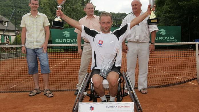 EUROVIA Cup: Jozef Felix z Bratislavy ovládl brněnské kurty