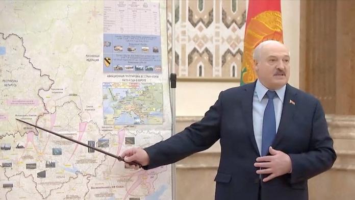 Lukašenko ukázal plány s Ukrajinou, mapa naznačuje i útok na další stát