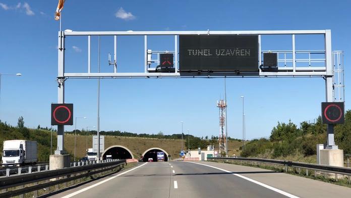 Prahu čeká o víkendu peklo! Kdo nemusí, ať raději nevyjíždí