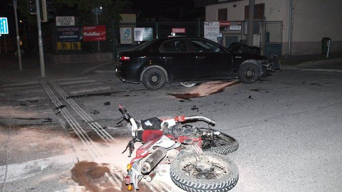 Silnice u Tuklat na Kolínsku je UZAVŘENÁ. Kvůli nehodě motorkáře