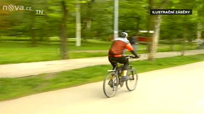 Při sjezdu z Javorového v Beskydech se vážně zranila cyklistka. Neměla HELMU!