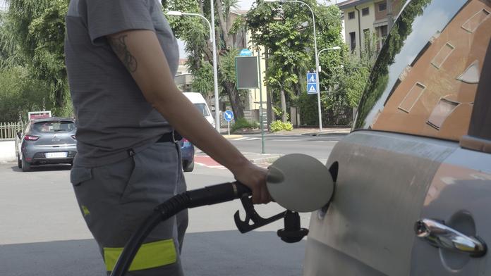 Vláda znovu upravila maximální ceny paliv. O víkendu budou limity ještě nižší