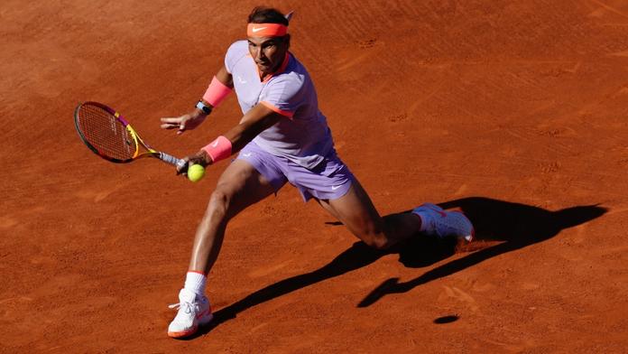 Úspěšný návrat legendy. Nadal v Barceloně zvládl první zápas