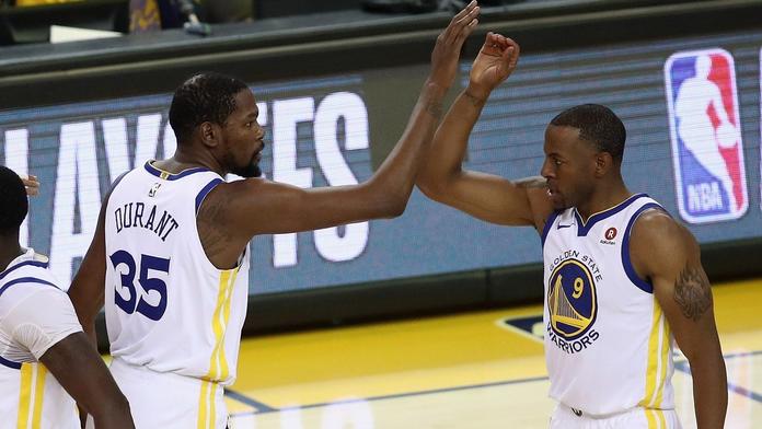 Philadelphia i Golden State slaví postup, Boston ho musí potvrdit