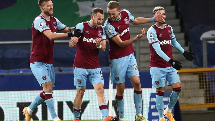 Český souboj ovládl Souček s Coufalem! West Bromwich předvedl obrat