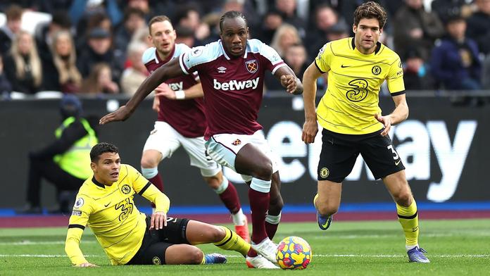West Ham zaskočil lídra z Chelsea trefou v závěru, Coufal nahrával