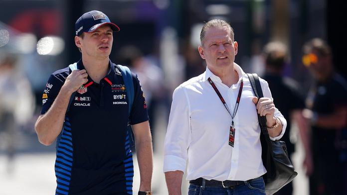Není to žádný lhář. Verstappen prolomil mlčení a brání svého otce v kauze Horner