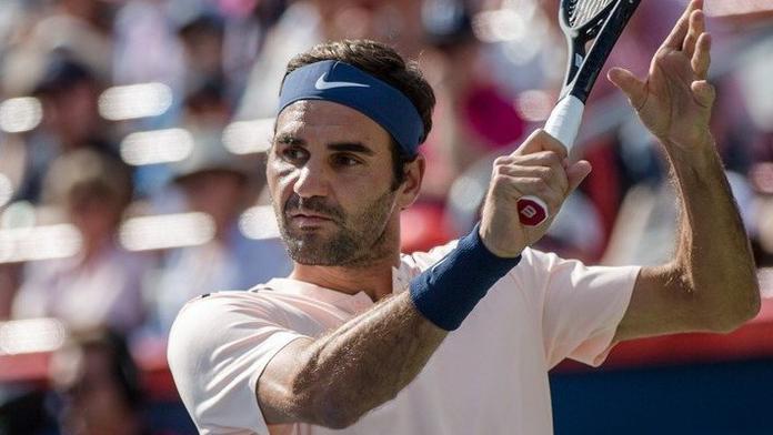 Federer jak ho neznáte! Elegán bílého sportu se přestal holit
