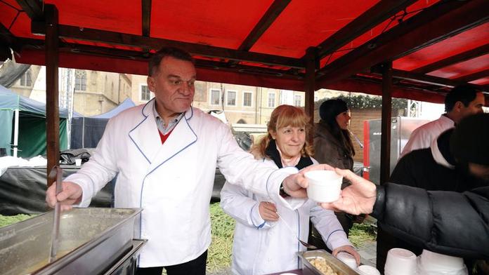 Recept na polévku podle primátora: 400 kapřích hlav a koňak