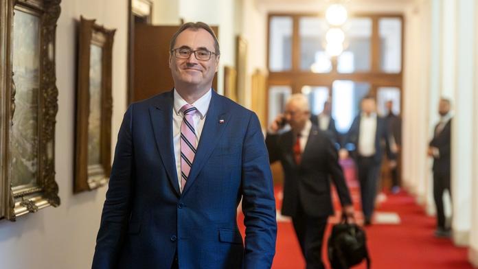 Ministr vymyslel, jak zlepšit zdraví Čechů. Lidé se tomu vysmáli