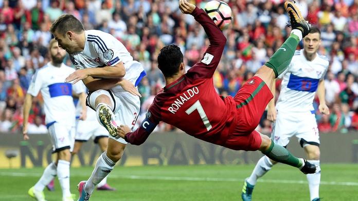 Ronaldo předvedl v bojích o MS gólparádu! Belgie si zastřílela