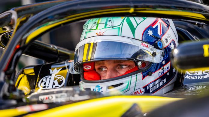 Staněk dostal ve Formuli 2 trest. Na trati zdržoval soupeře